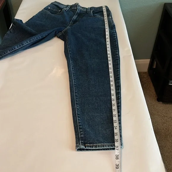 Levi’s Silver Tab Mom Jean Relaxed Fit High Rise Size 27 - Picture 9 of 16